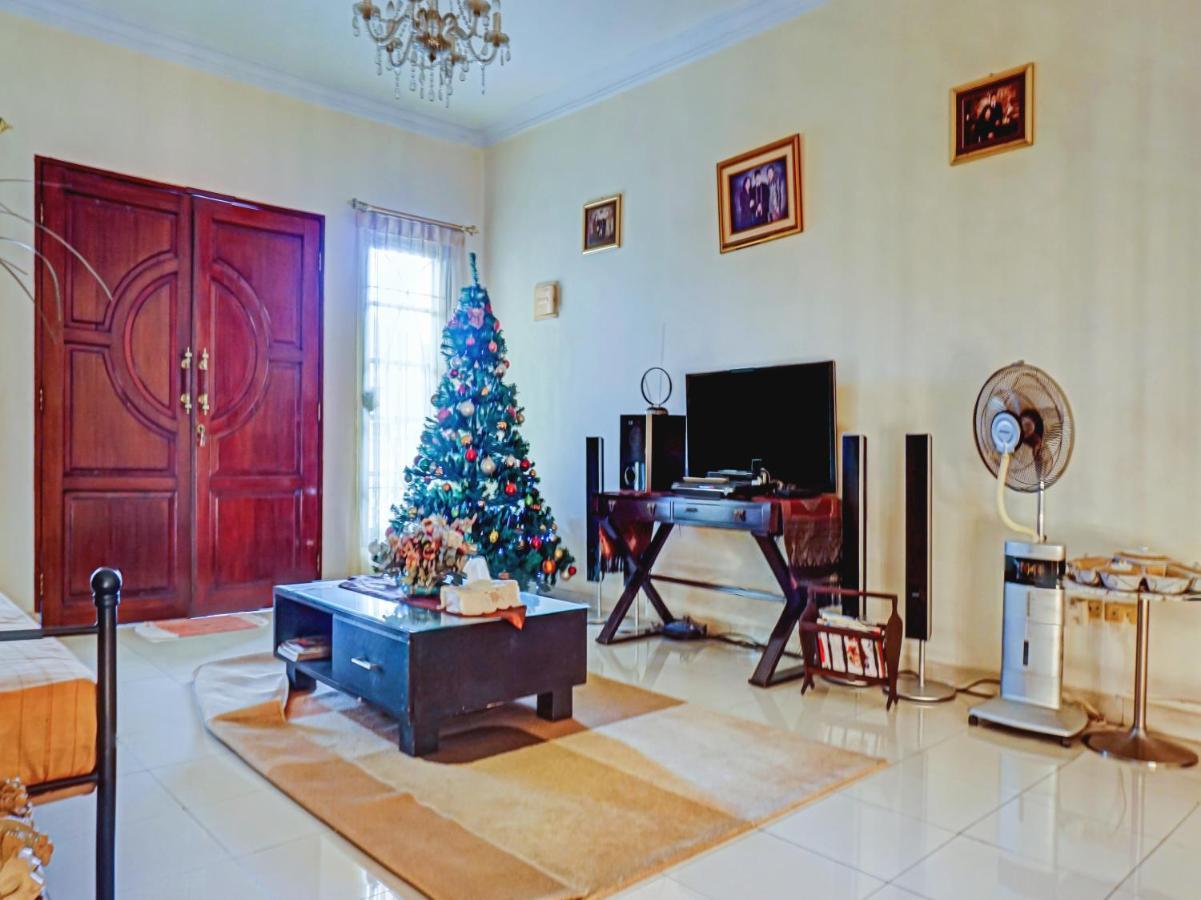 Spot On 90295 Simprug Residence 雅加达 外观 照片